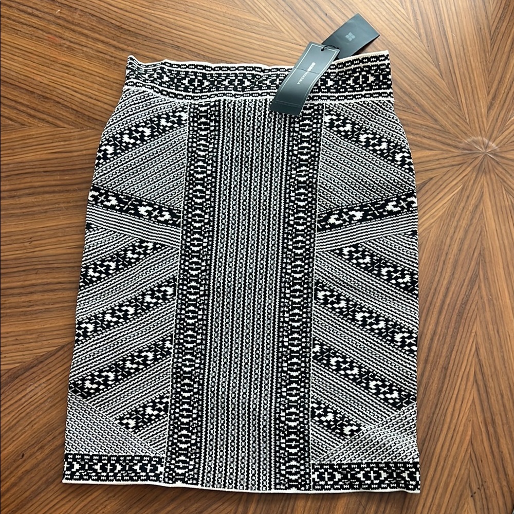 BCBGMaxAzria Black and White Knee-Length Pencil Skirt